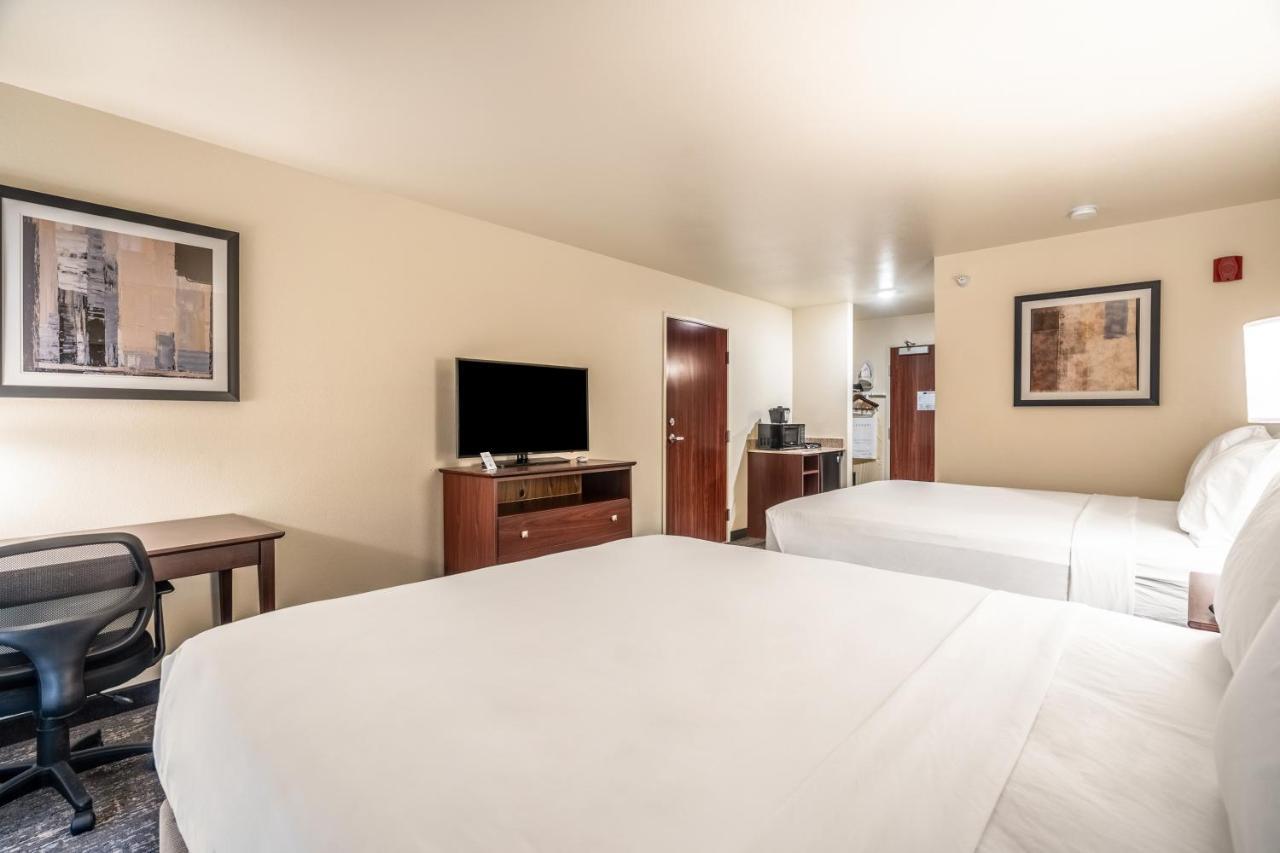 Cobblestone Hotel&Suites - Morgan Exterior foto