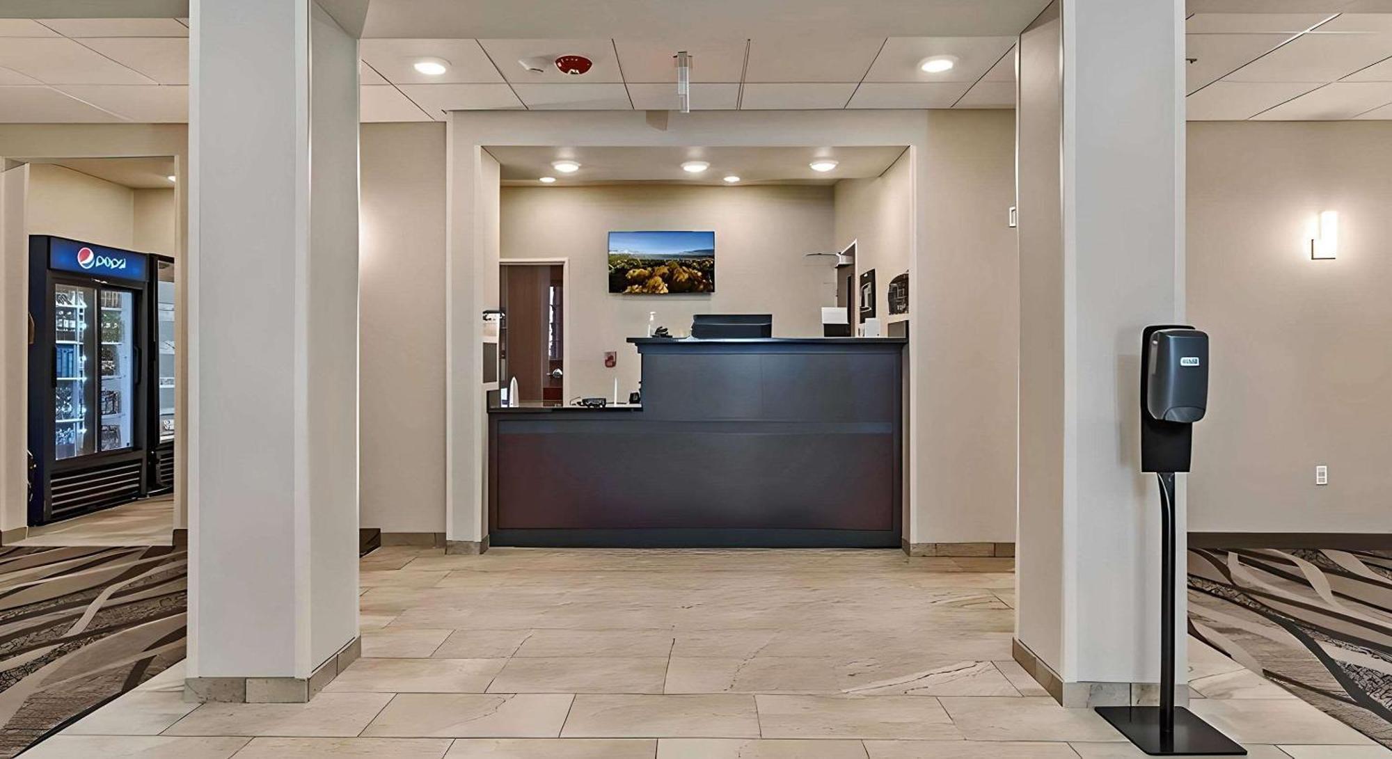 Cobblestone Hotel&Suites - Morgan Exterior foto